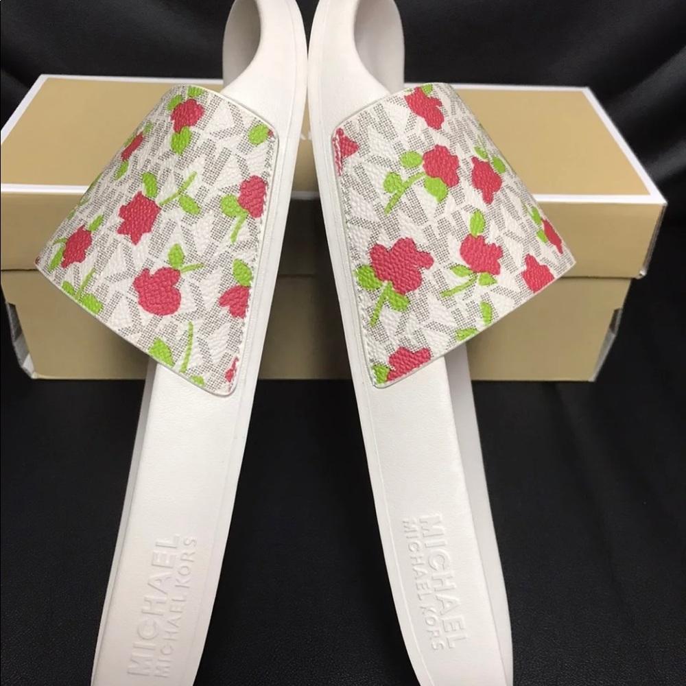 Michael Kors Gilmore Slides with Floral - Picture 4 of 7